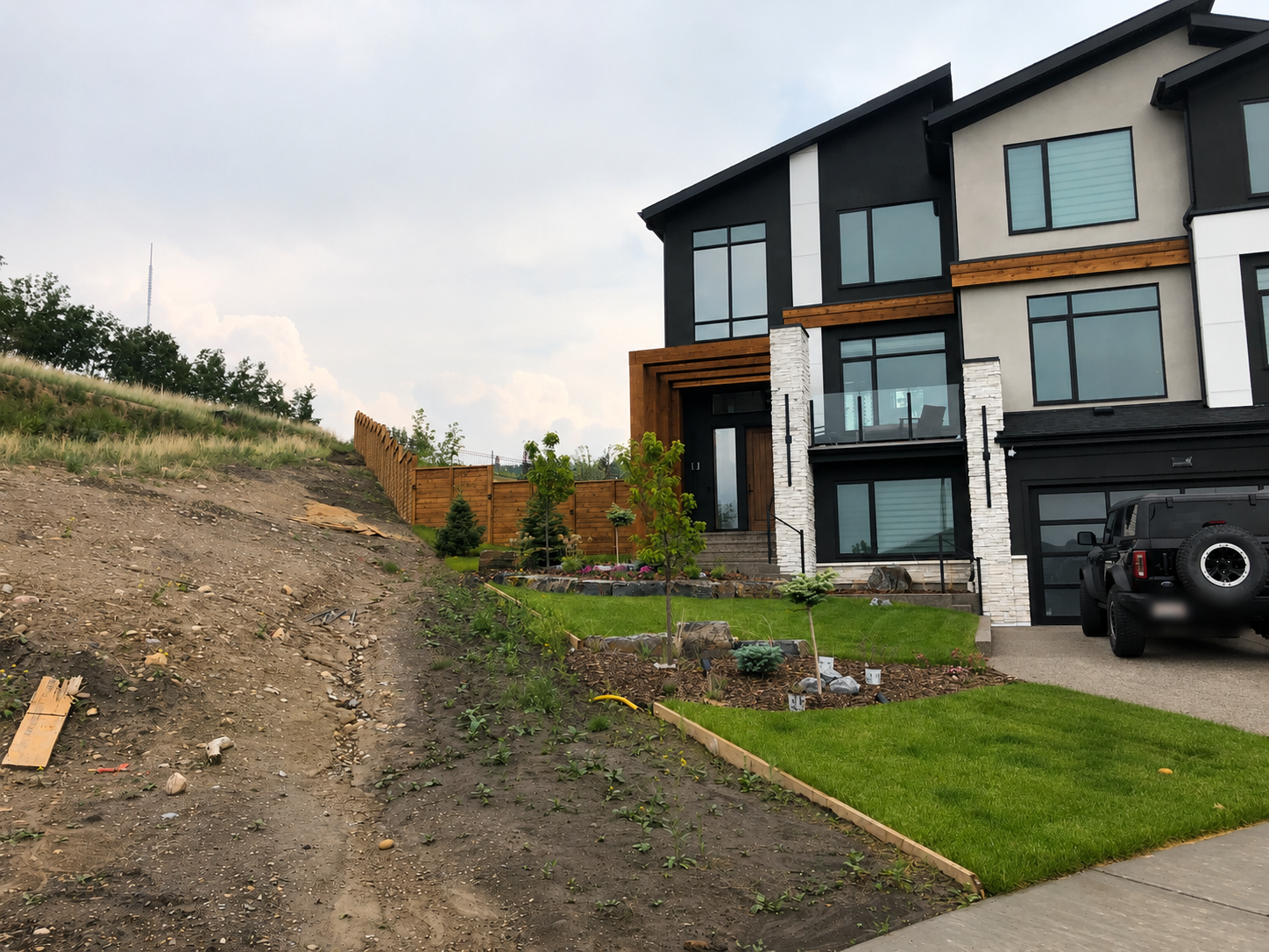 Aspen hillside cedar fence project thumbnail